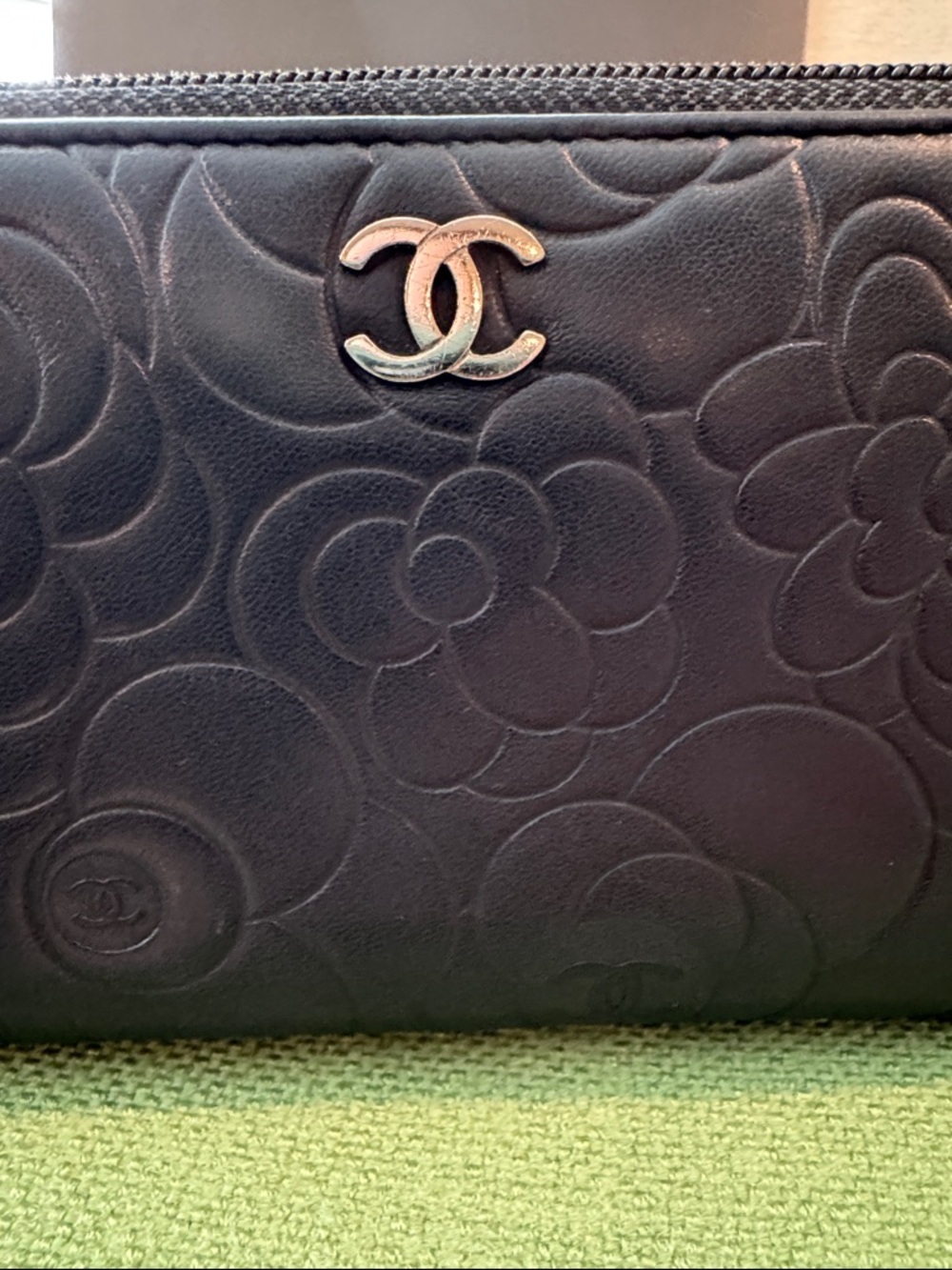 CHANEL Black Camellia Quilted Zip-Around Wallet with Silver CC - Picture 2 of 11